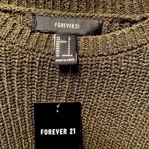 Forever 21 Green Knit sweater (new with tags)